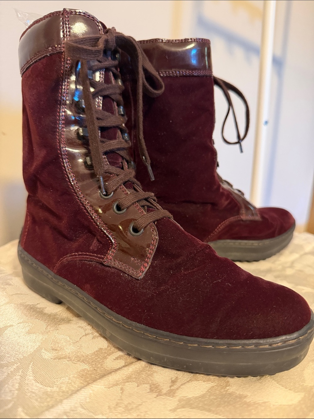 Tod's burgundy Velvet and leather lace up ankle boots vibrant soles size 5